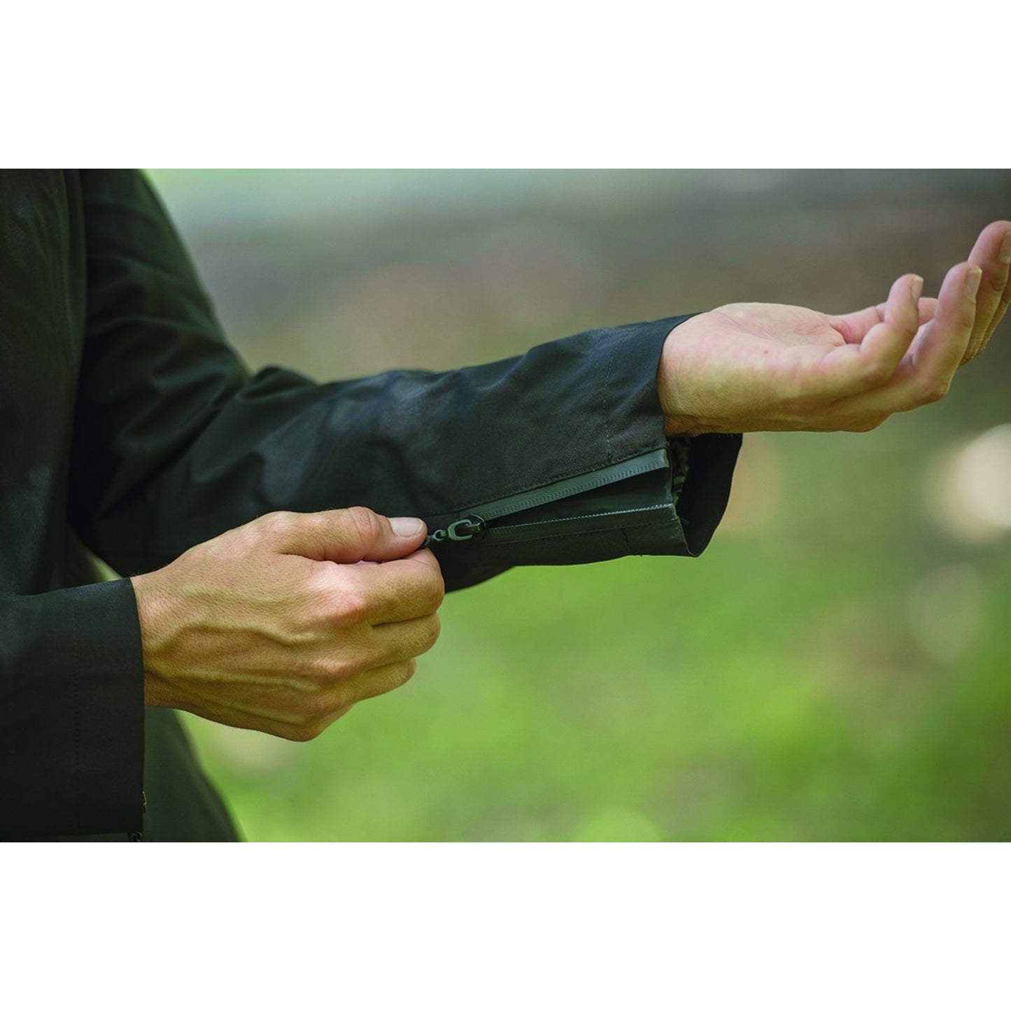 5-985452-cuffs.jpg