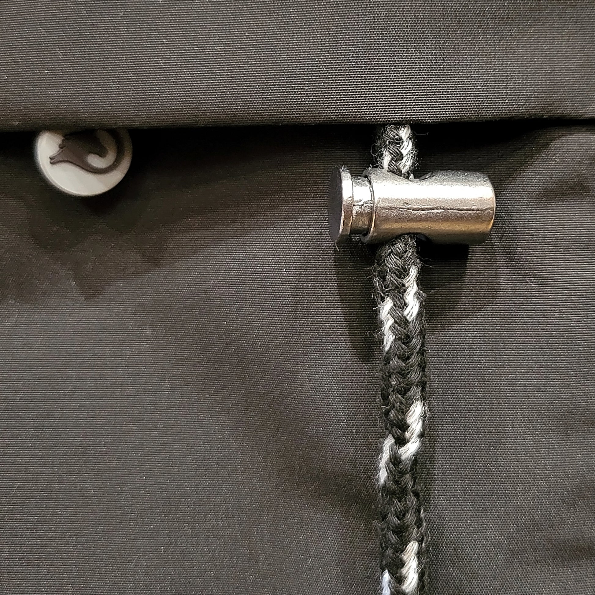 4-296598-cord.jpg