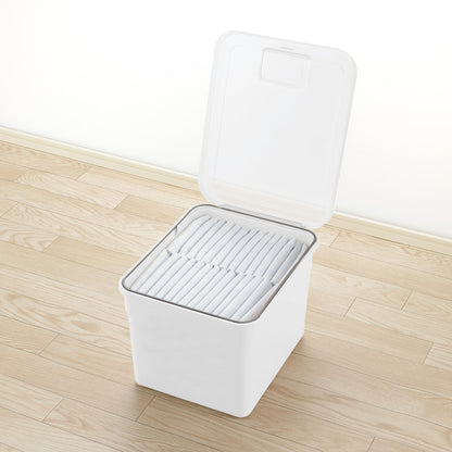 Richell Pet Stuff Container