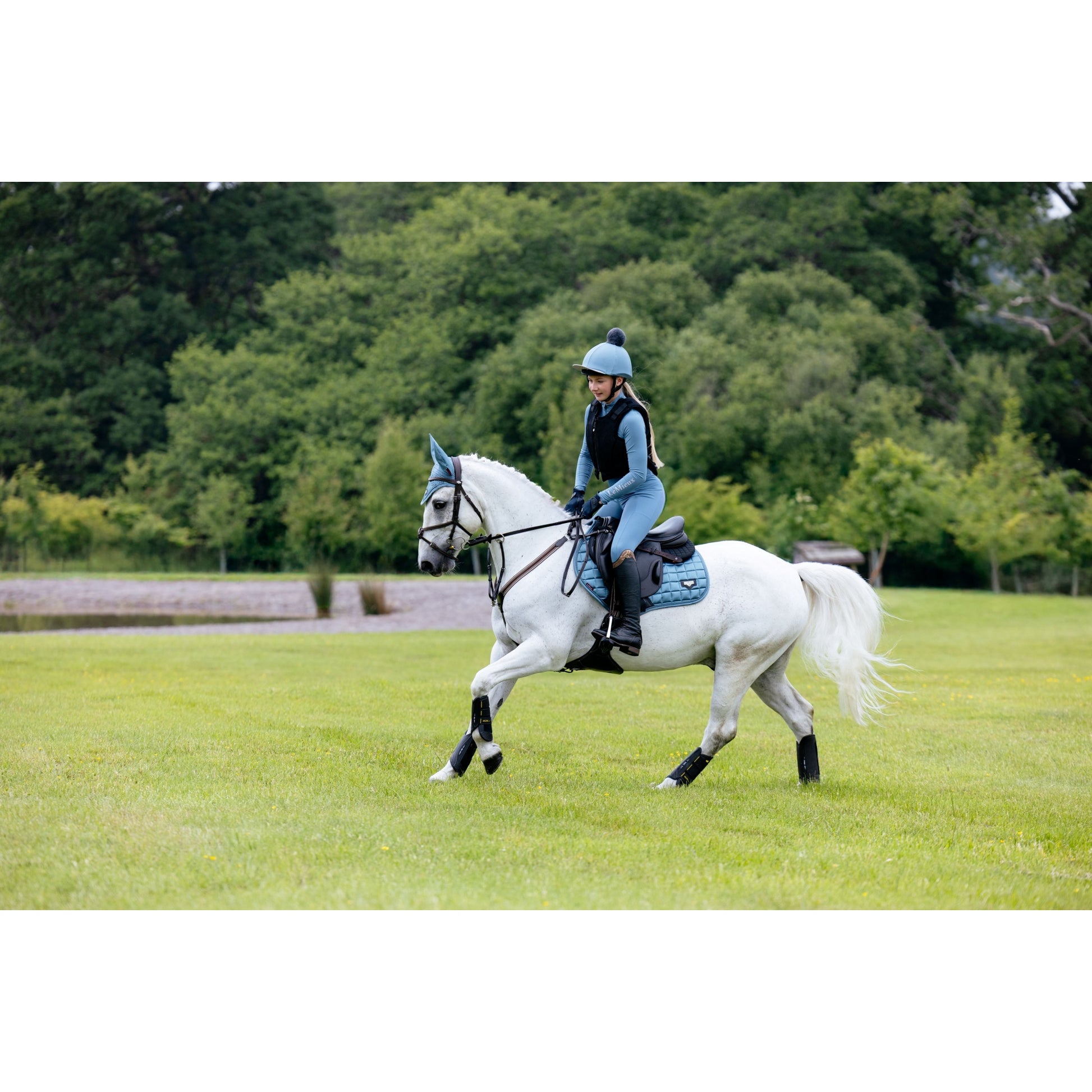 Lemieux Loire Classic Close Contact Square Pad