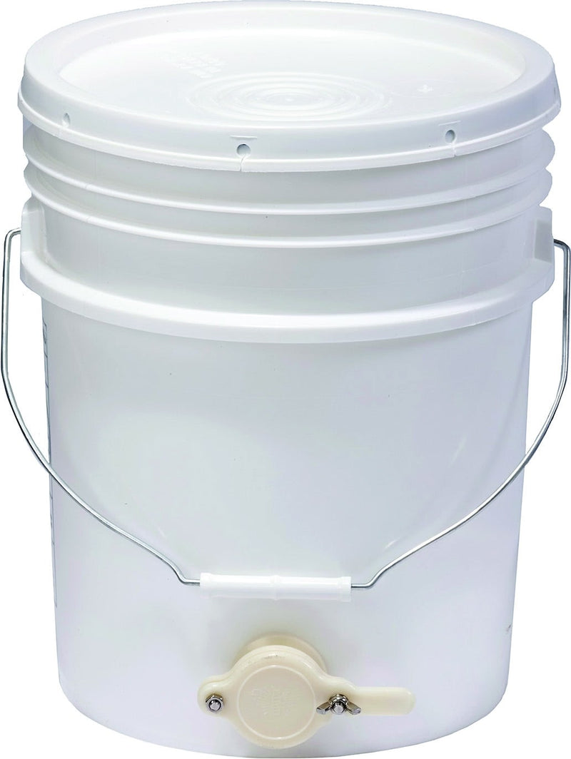 Little Giant Plastic Honey Bucket 5 Gallon White