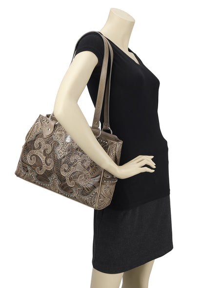 5-946221_mannequin.jpg