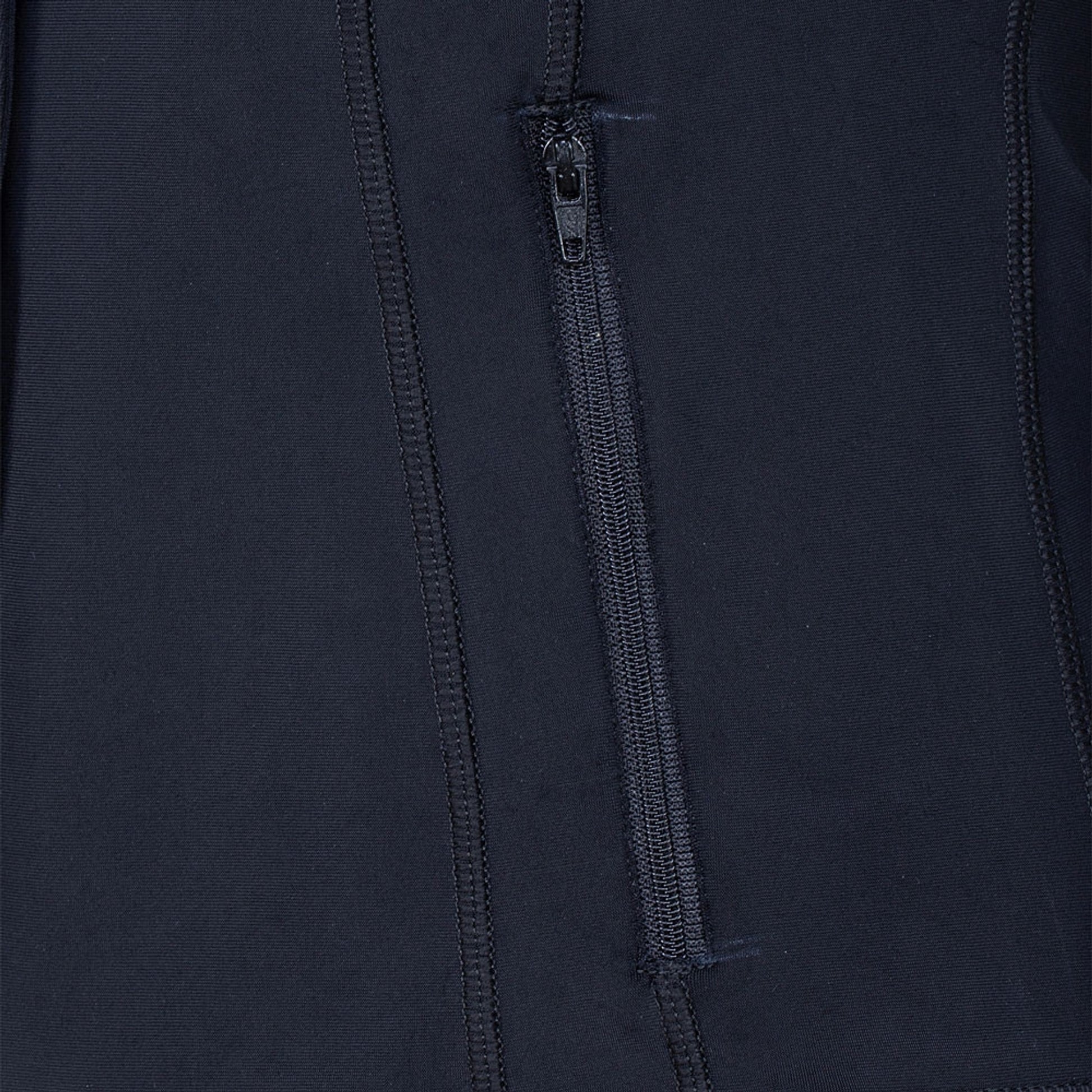 5-969472-black-frontdetail2.jpg