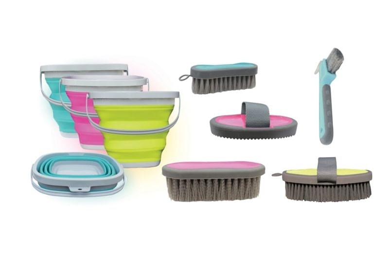 Tail Tamer Grooming Kit with Collapsible Bucket