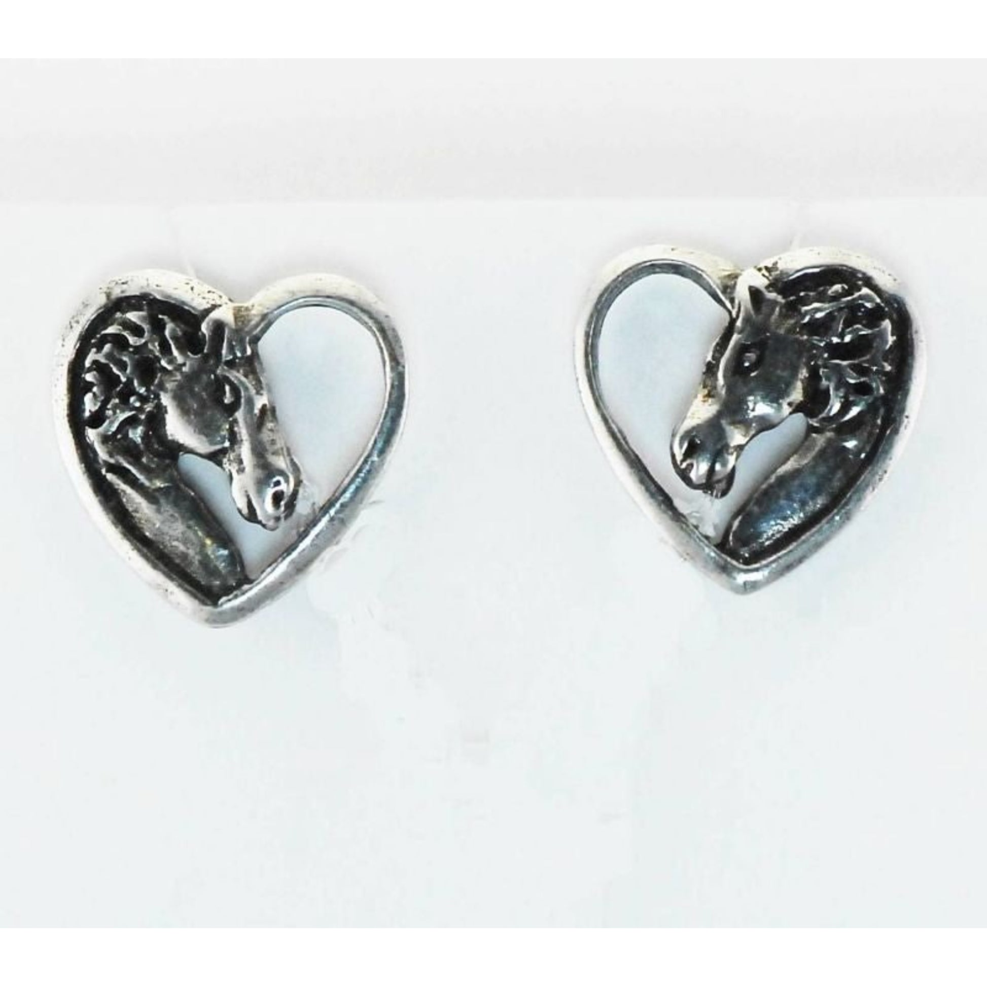 Horse Head Flying Mane Necklace Polished Pewter
