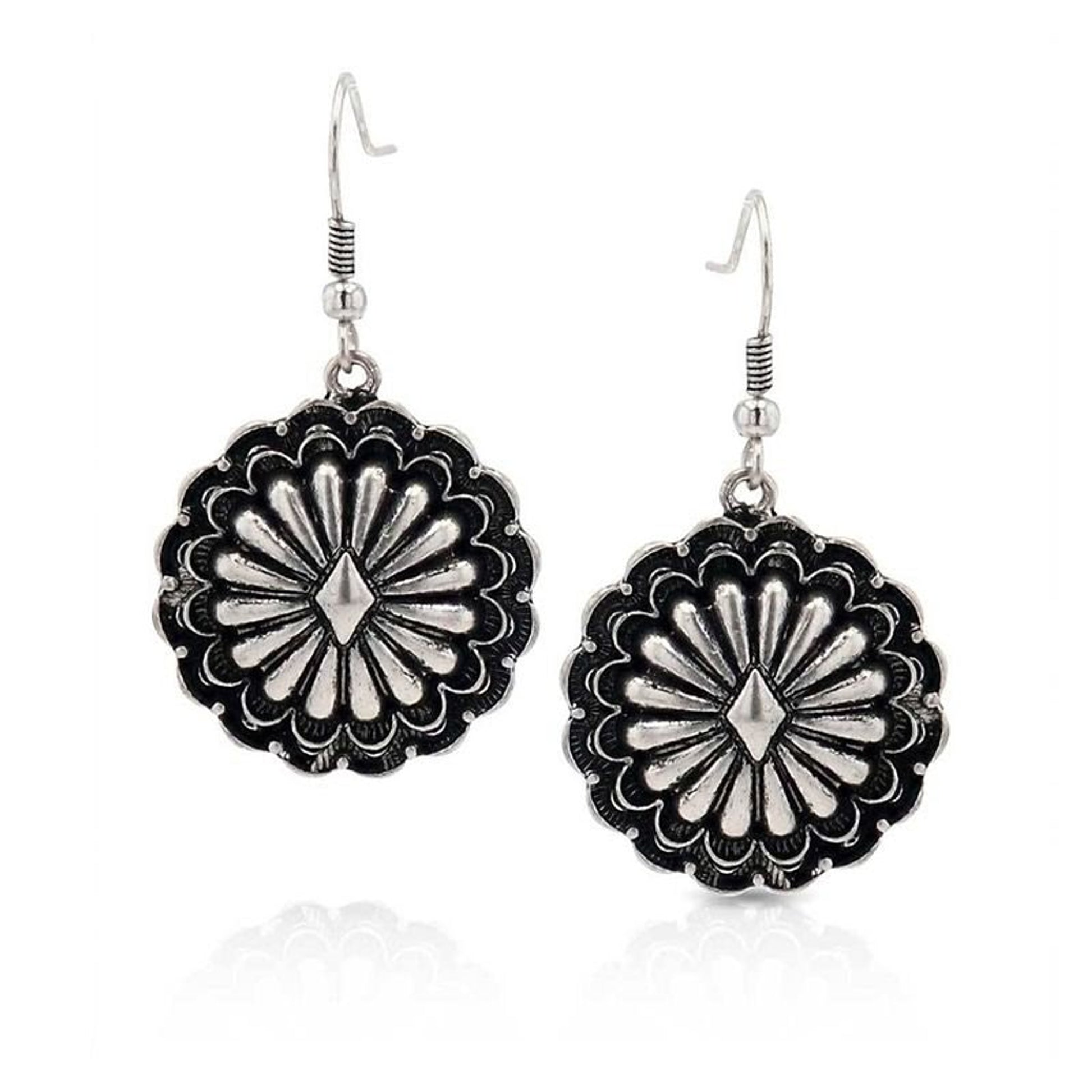 Montana Silversmiths Full Bloom Concho Attitude