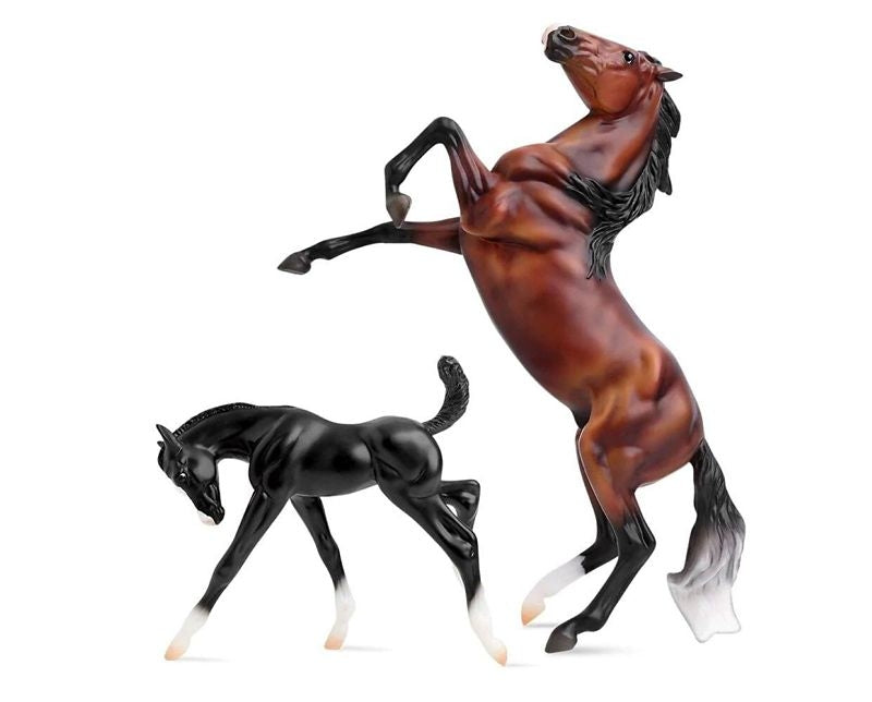 Breyer Wild And Free Horse And Foal Set