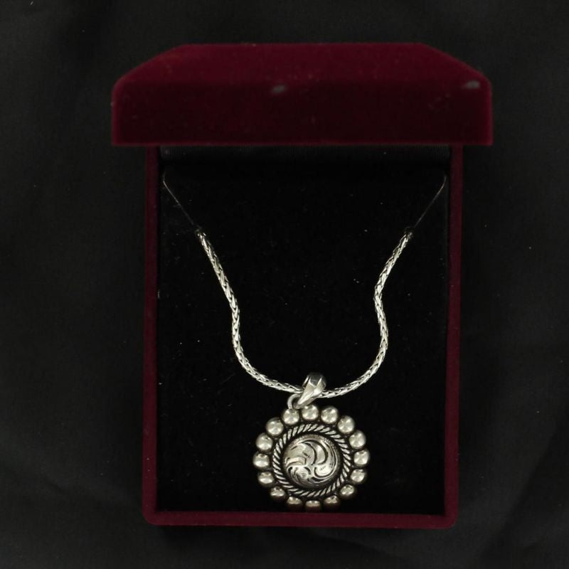 Lightning Ridge Bead Concho NecklaceBk/Wh