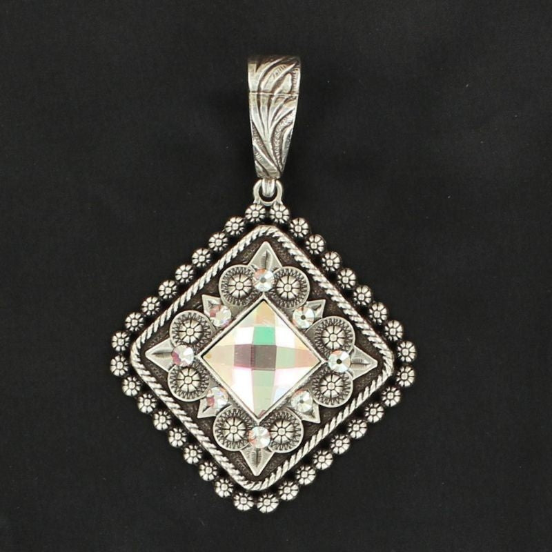 Western Charm Berry Diamond Crystal PendantBk/Wh
