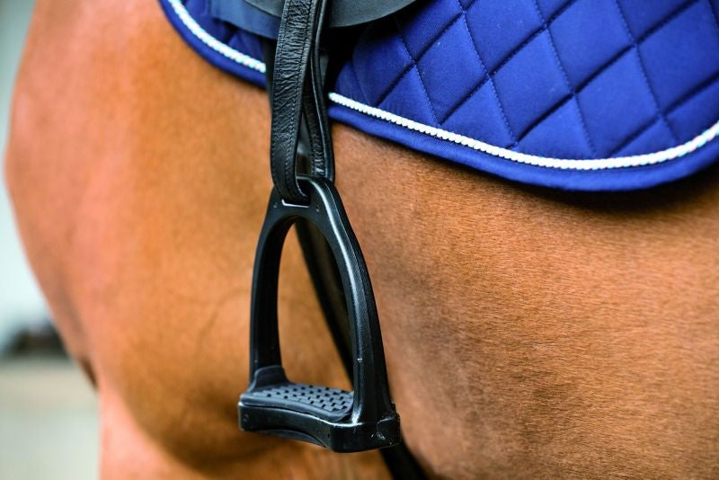 Amigo Curved Stirrup Black