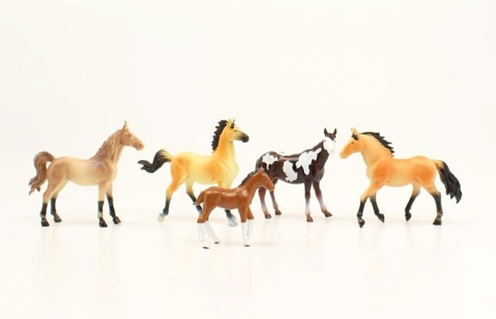 Bigtime Rodeo 5 Horse Figure Set