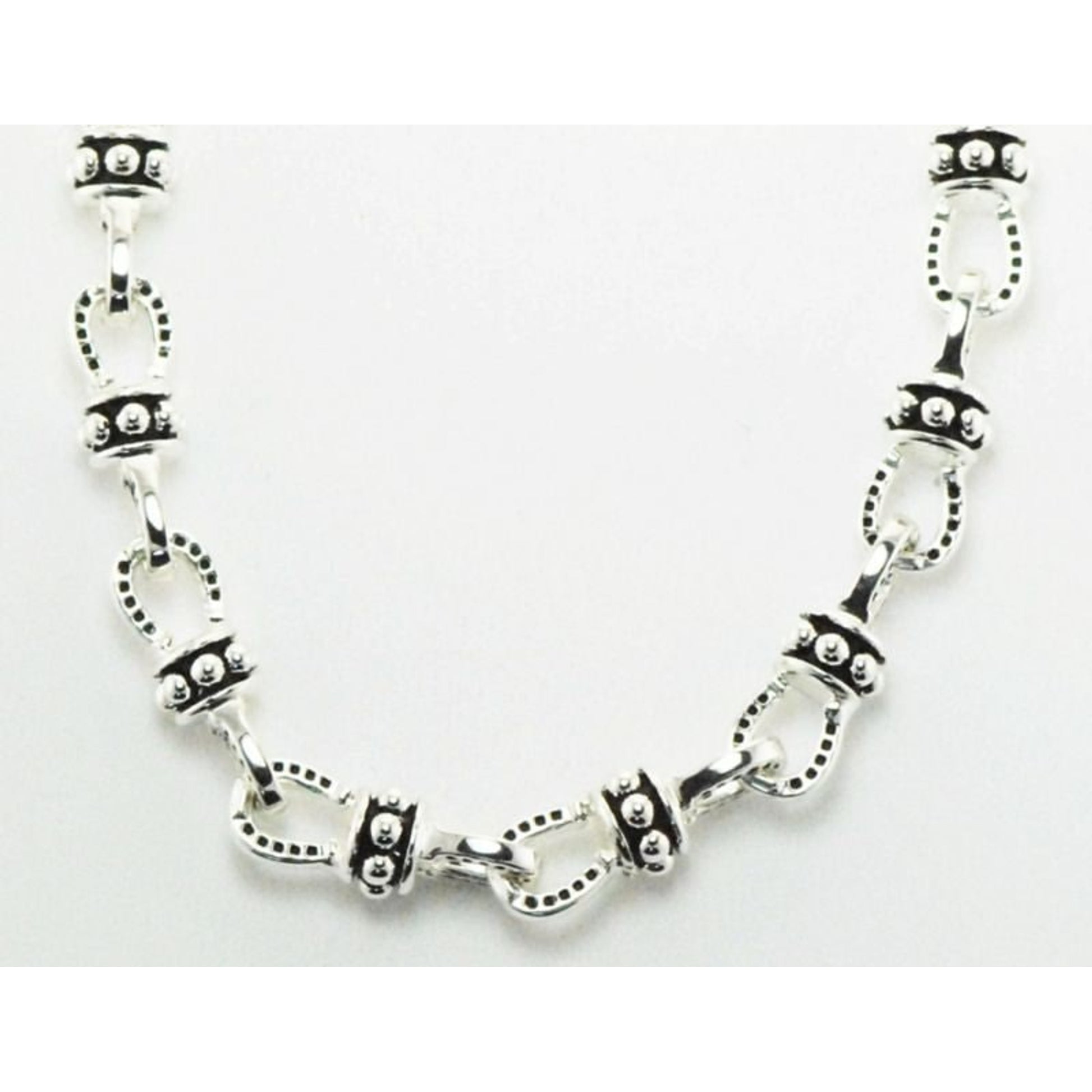 Western Edge Beaded Horseshoe Chain Necklace