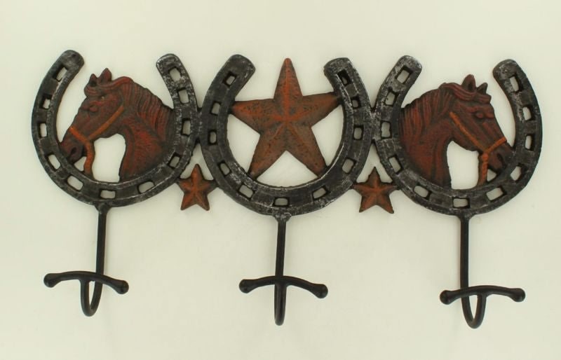 3 Horse Shoe Hooks Wall Decor