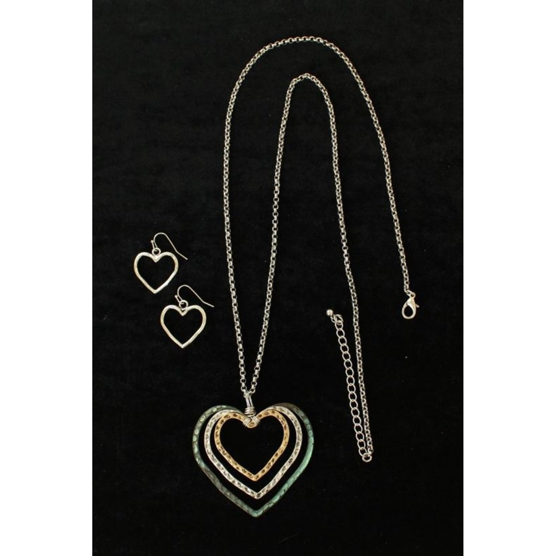Blazin Roxx Multi Heart Necklace/Earring SetBk/Wh