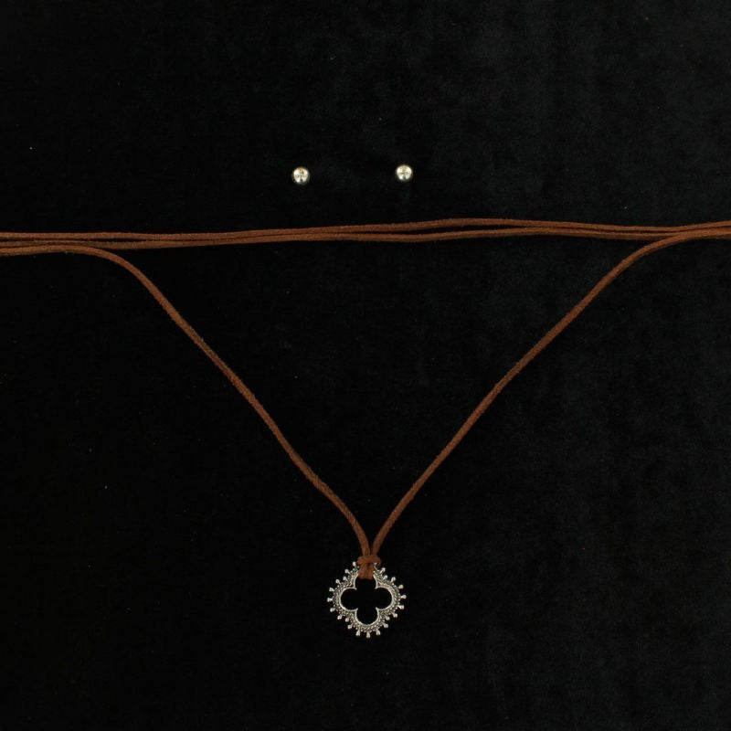 LongLeather Choker With Cross Pendant/EarringBk/Wh