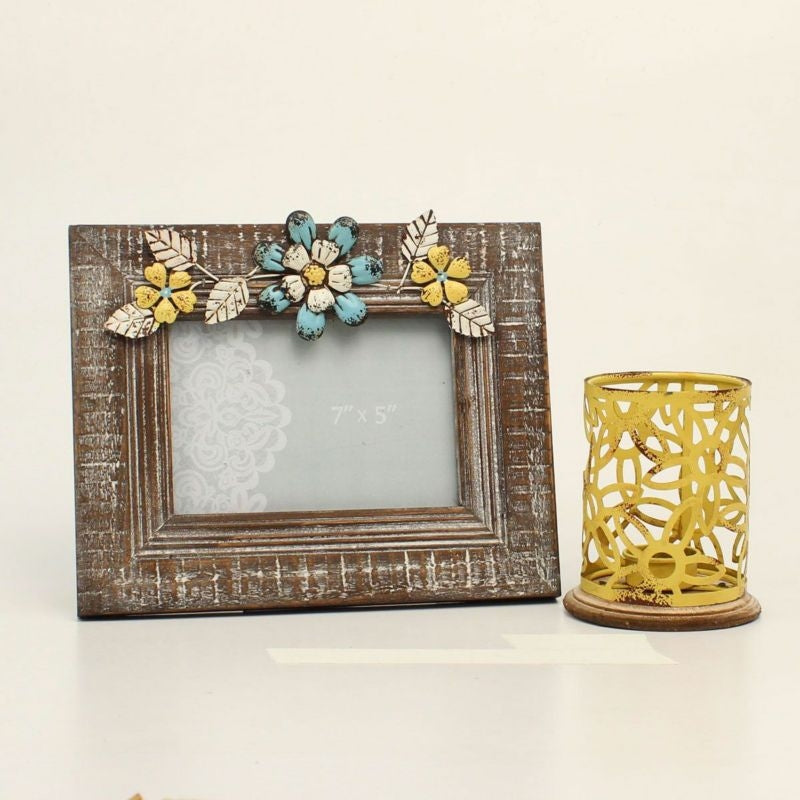 Distressed Frame And Wire Candle Gift Set