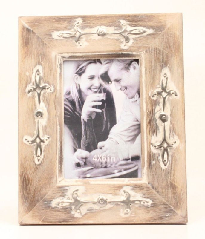 Light Distressed Metal Accent Frame 4 X 6