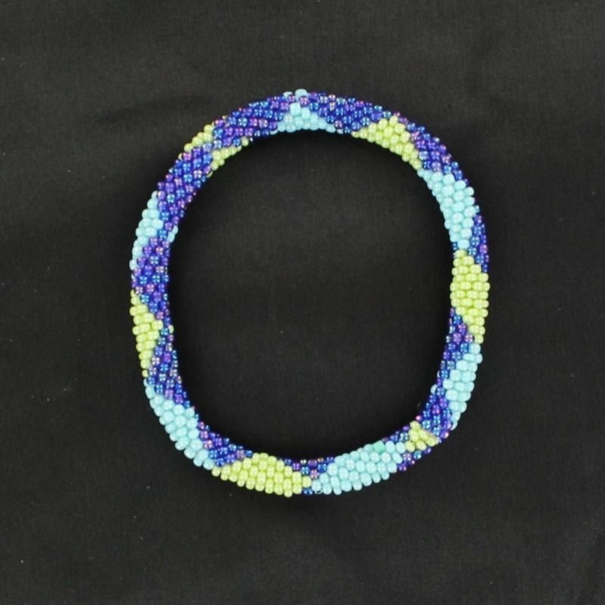 Blazin Roxx Patterned Beaded BraceletBk/Wh