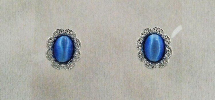 Fancy Oval Earrings With Cats Eye Stone Small Silver