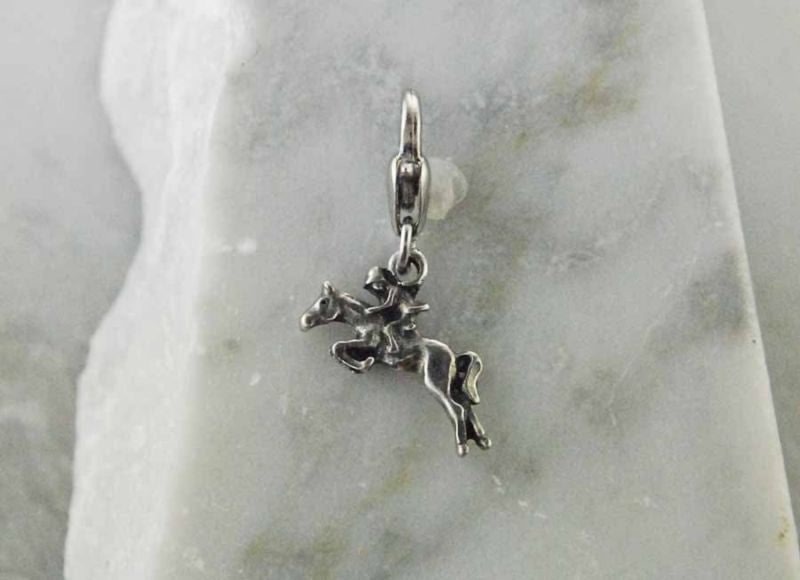 Barbary Jumper Charm Silver Finish