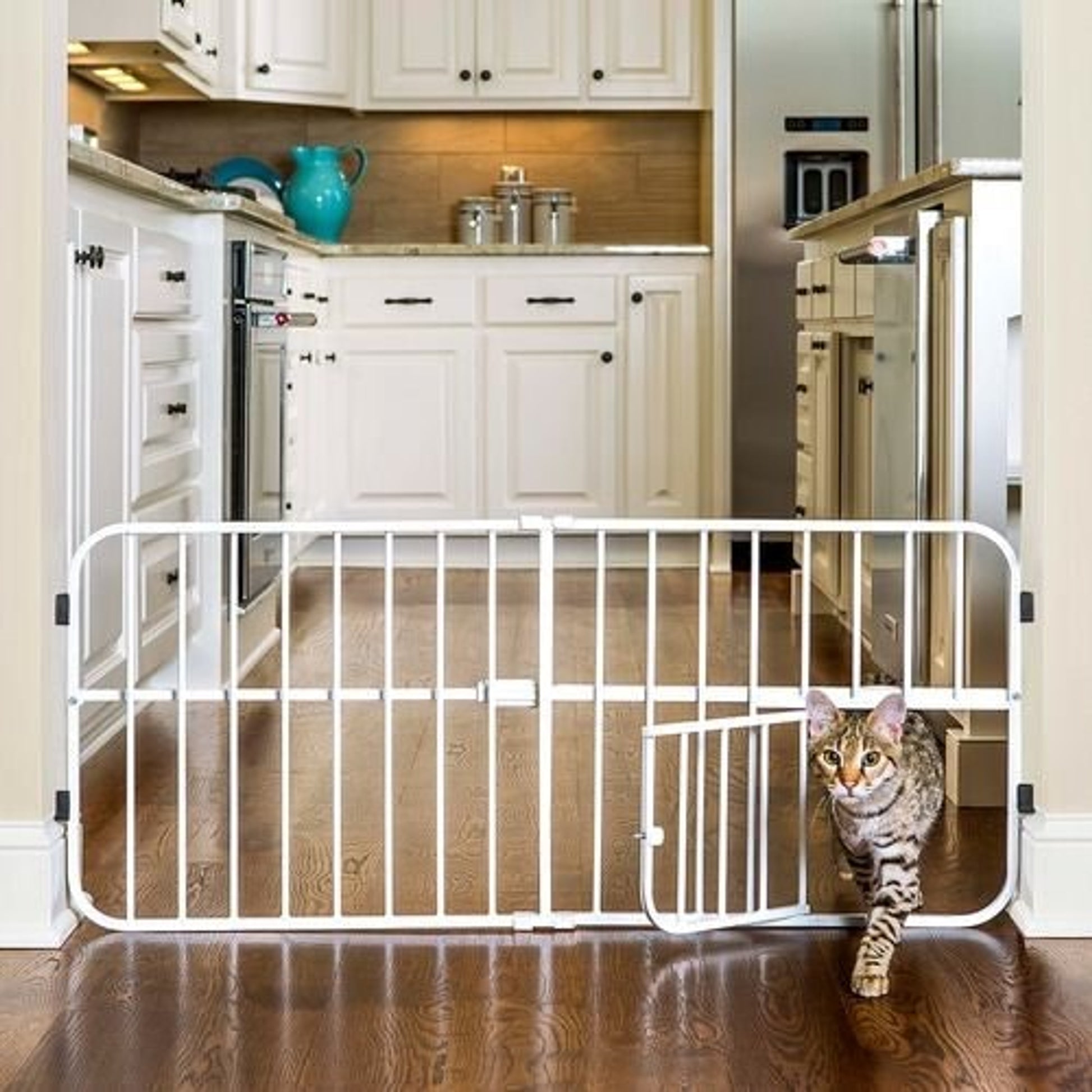 Carlson Pet Lil Tuffy Expandable Gate with Pet Door